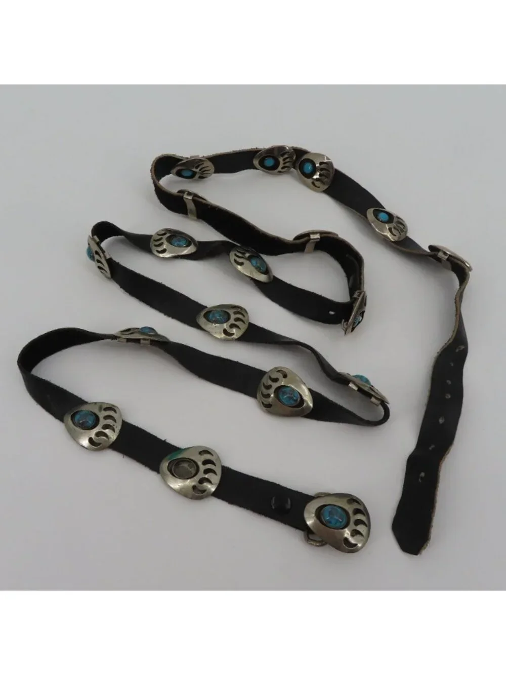 VTG Navajo Bear Paw Shadow Box Concho Belt 60in Long Silver Metal Black Leather